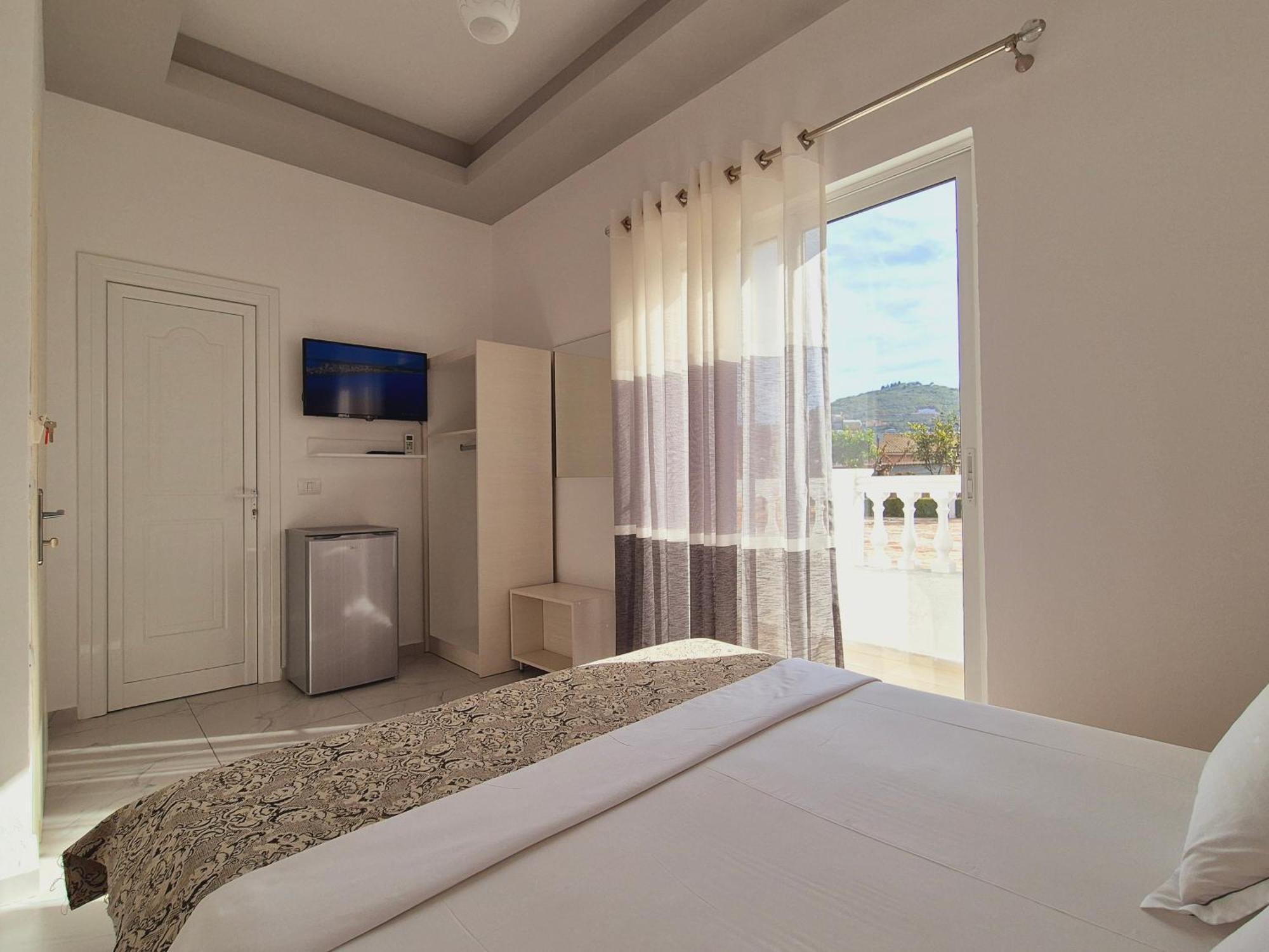 Villa Josana Sarande Exterior photo